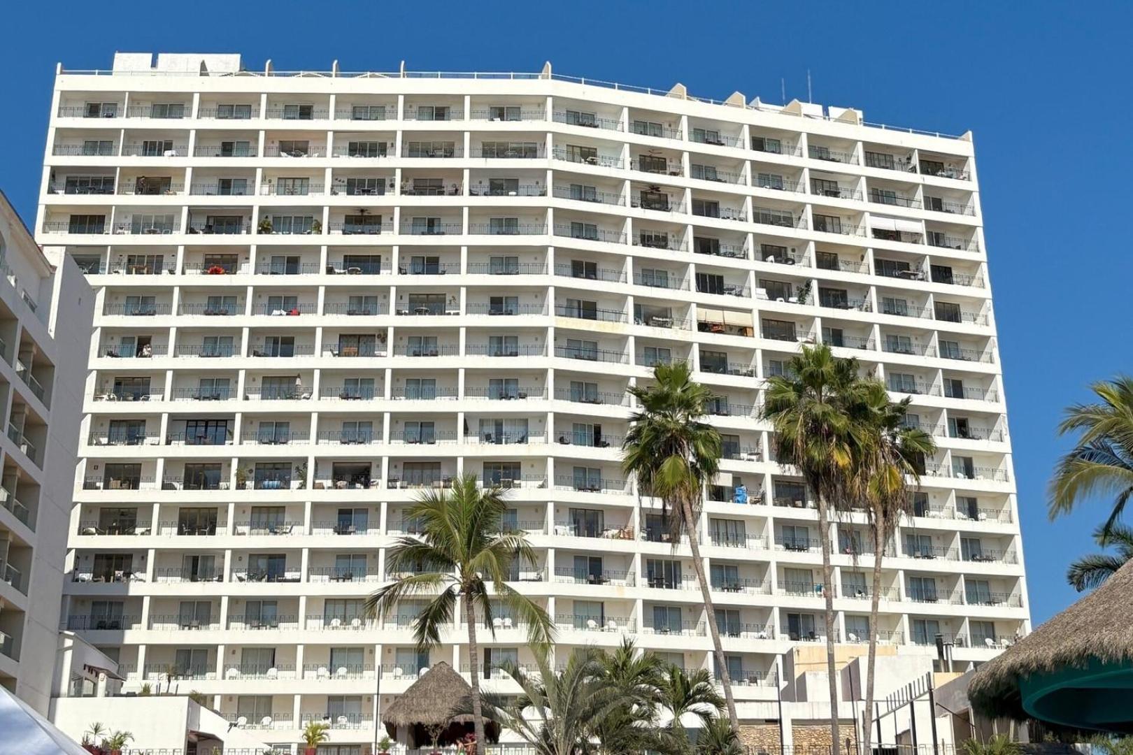 Holiday home Stunning Ocean View, & Access! *